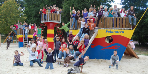 schulfest mit schiffstaufe startbild